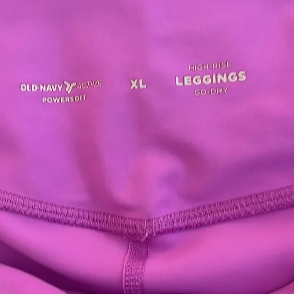 Old Navy 7/8 Powersoft Leggings - Picture 3 of 7